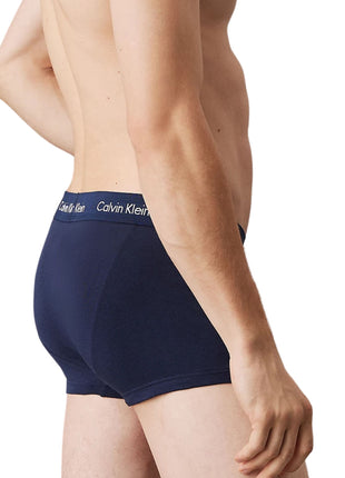 Calvin Klein short 3 pack cotton stretch low rise trunks black / cobalt water / blue shadow heren 0000U2664G-4KU Calvin Klein boxer 3 pack cotton stretch low rise trunks black / cobalt water / blue shadow hommes