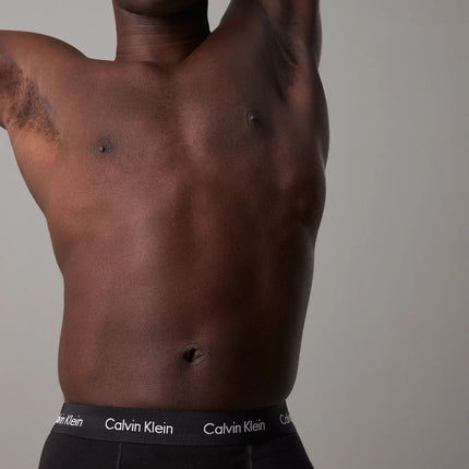 Calvin Klein short 3 pack cotton stretch trunks black / cobalt water / blue shadow heren 0000U2662G-4KU Calvin Klein boxer 3 pack cotton stretch trunks black / cobalt water / blue shadow hommes